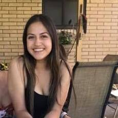 Vivika M - CNM Babysitter
