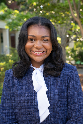 Hailey C - Auburn Babysitter