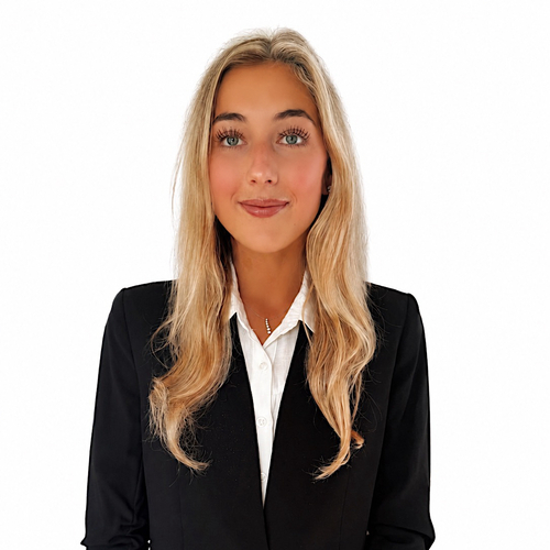 Isla L – Fordham Student Seeking Babysitting Jobs