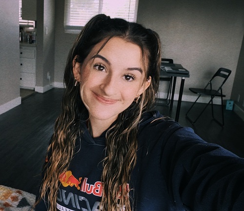 Laura P - CSU Bakersfield Babysitter