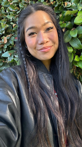 Danela B - Moorpark College  Babysitter