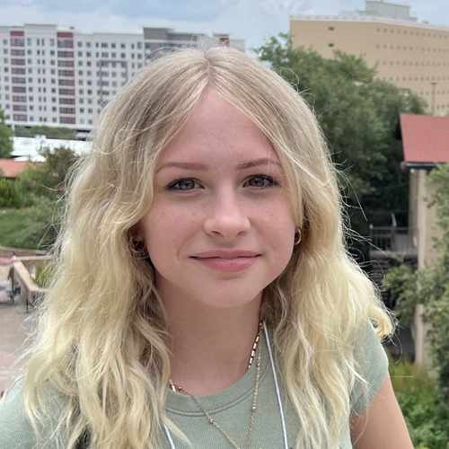 Keira H - Texas State Babysitter