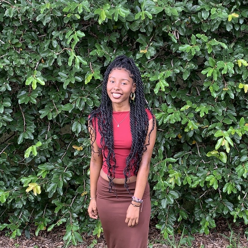 Angel S - Oakland Community College  Babysitter