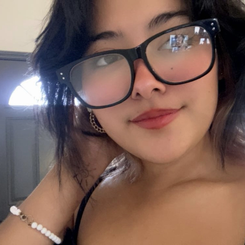 Zaniah T - Undefined Babysitter