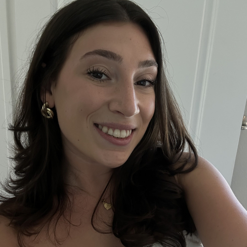 Brianna C - UT Babysitter