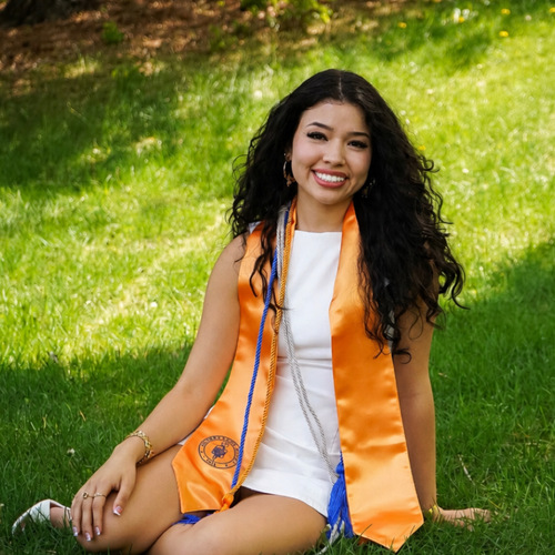 Areli G Seeking Babysitting Jobs