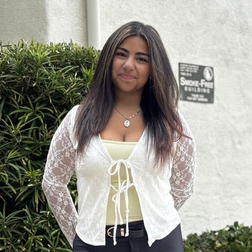 Izabella R - Sac State Babysitter