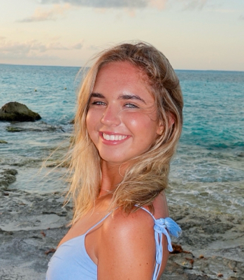 Lilla S – UAB Student Seeking Babysitting Jobs