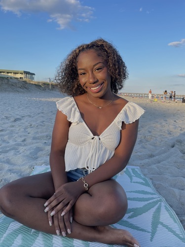 Ayanna W - Albany State Babysitter