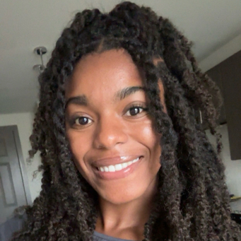 Njeri L - UAB Babysitter