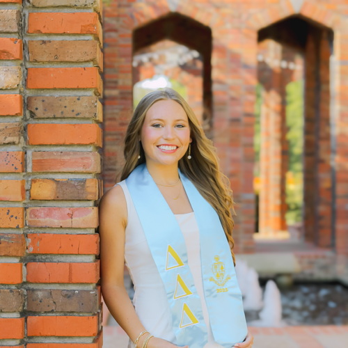 Isabella H - Mississippi State Babysitter