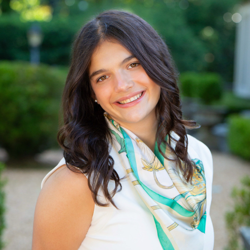 Kate T – Samford Student Seeking Babysitting Jobs