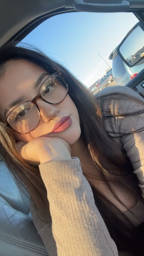 Elizabeth R - Central Community College  Babysitter