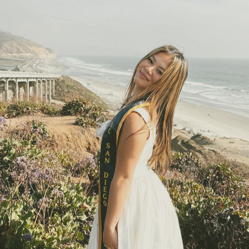 Olivia M - UCSD Babysitter