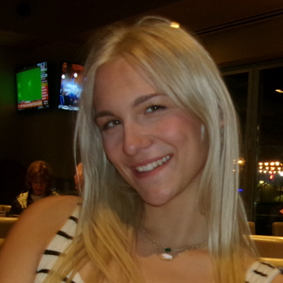 Alexis H - Community College of Allegheny County Babysitter