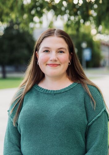 Madelyn D - Gonzaga Babysitter