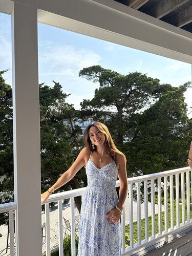 Sasha L - VA Tech Babysitter