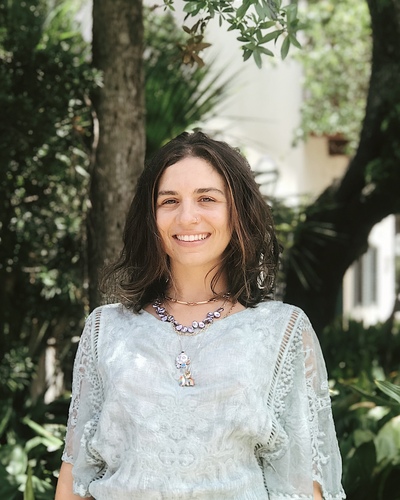 Alisa F - NSU Babysitter