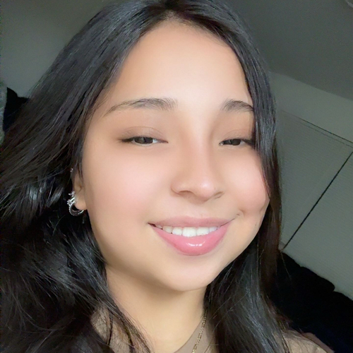 Elsy C - NOVA Babysitter