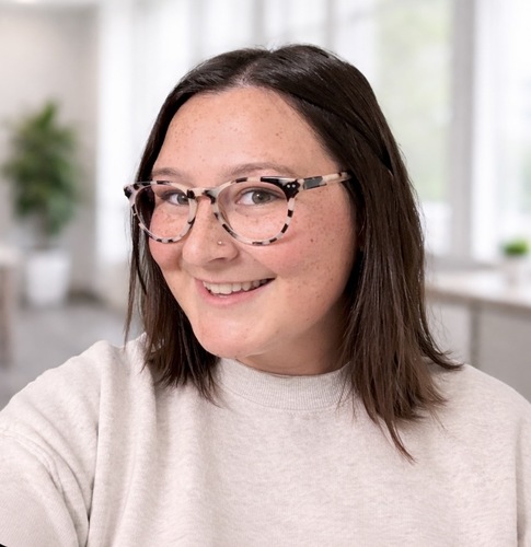 Jordan L - MOC Babysitter