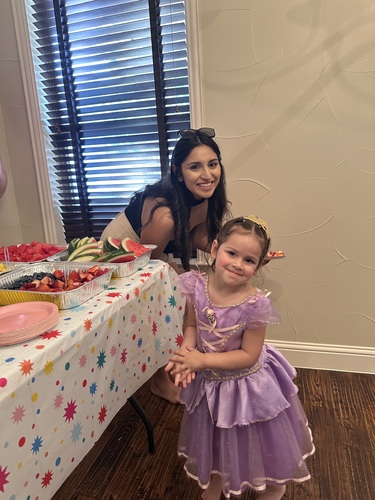 Julie G - UNT Babysitter