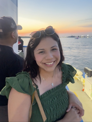 Jamilet M - Dallas County Community College District Babysitter