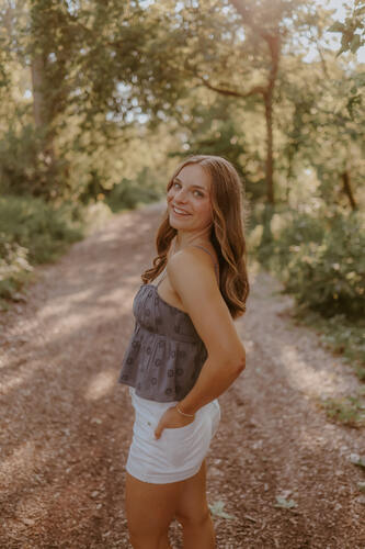 Lauren C - NMU Babysitter