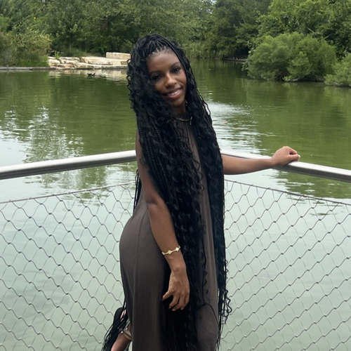 Jade L - UMKC Babysitter