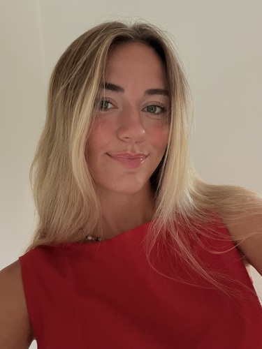 Savannah B - University of Hawaii Babysitter