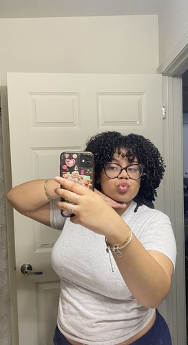 Ariana N - Montclair State Babysitter