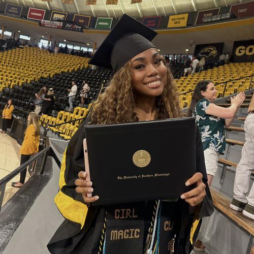 Caitlyn W - Southern Miss Babysitter
