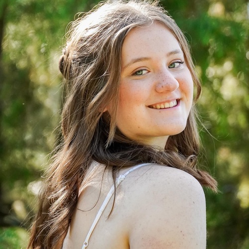 Alenna W - St. Olaf Babysitter