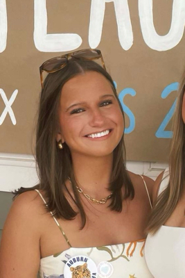 Olivia N – Auburn Student Seeking Babysitting Jobs