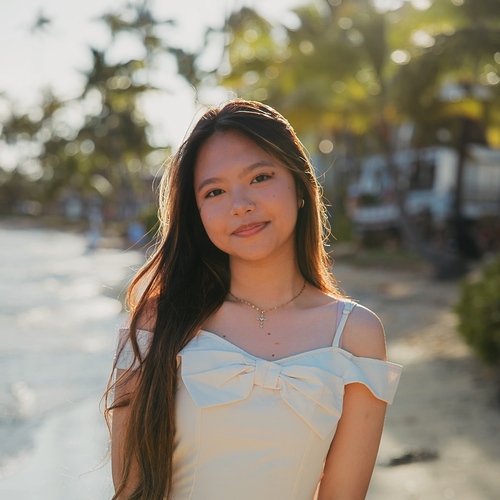 Allysa E - Kapi'olani Community College  Babysitter