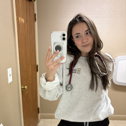 Elise G - FSU Babysitter