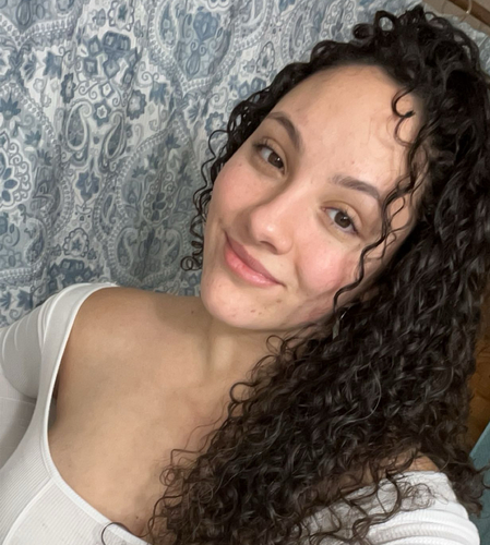 Mariah S - USF Babysitter