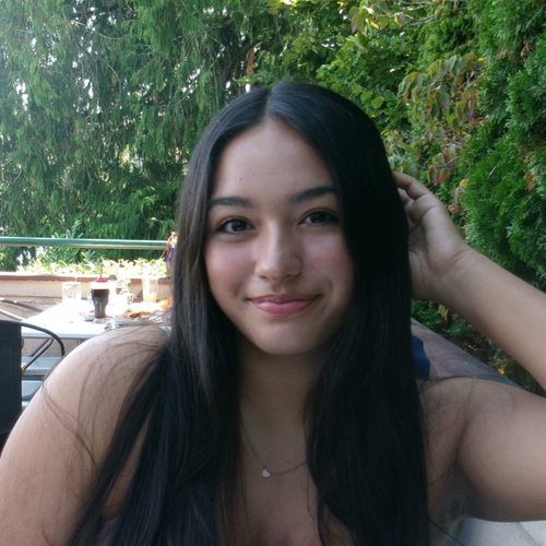 Selena H - Western Washington Babysitter
