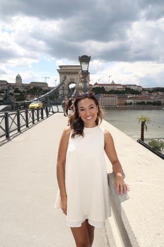 Arianna D - DVC Babysitter