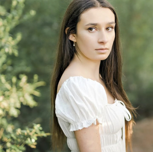 Emily T - BYUH Babysitter