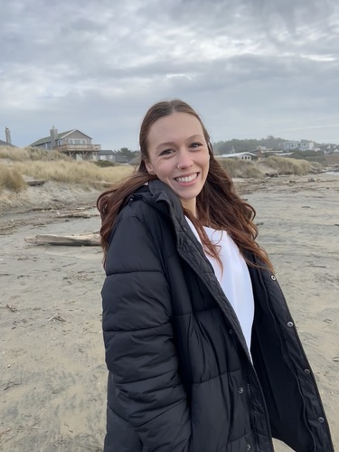 Raquel G - UW Babysitter