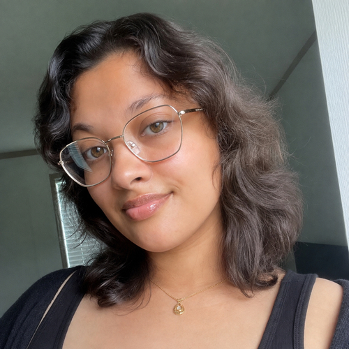 Mumina H - Mott Community College  Babysitter