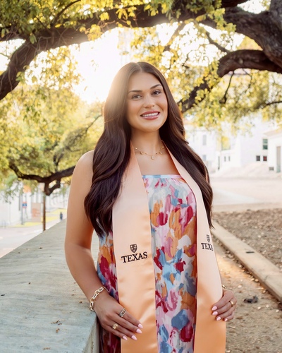 Baylea B - UT-Austin Babysitter