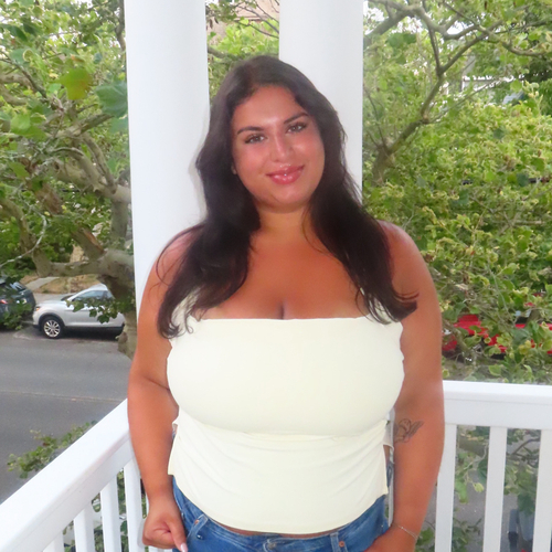 Naomi M - UConn Babysitter