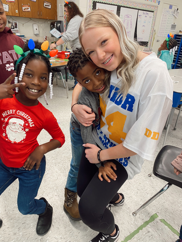 Emmy D - Mississippi College Babysitter