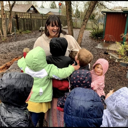 Casey E - Oregon State Babysitter