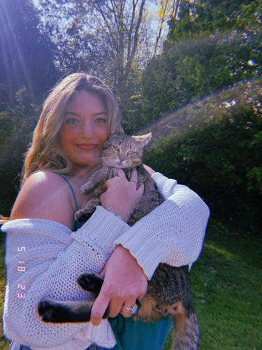 Alia E - Castleton Babysitter