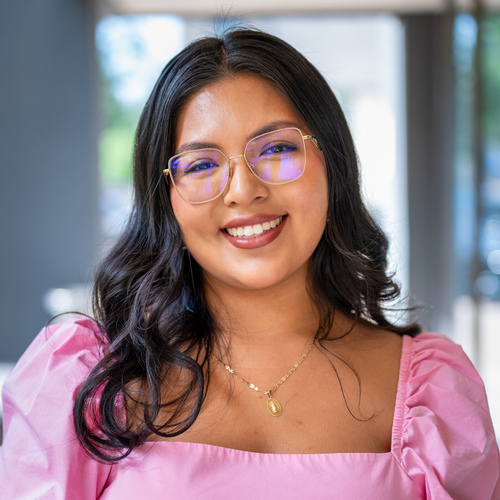 Alondra G - Regis Babysitter