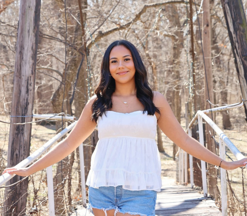 Shayla B - FHSU Babysitter