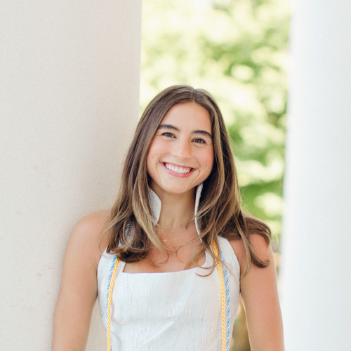 Maggie D - Auburn Babysitter