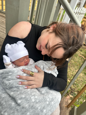 Leila D - Jefferson College  Babysitter